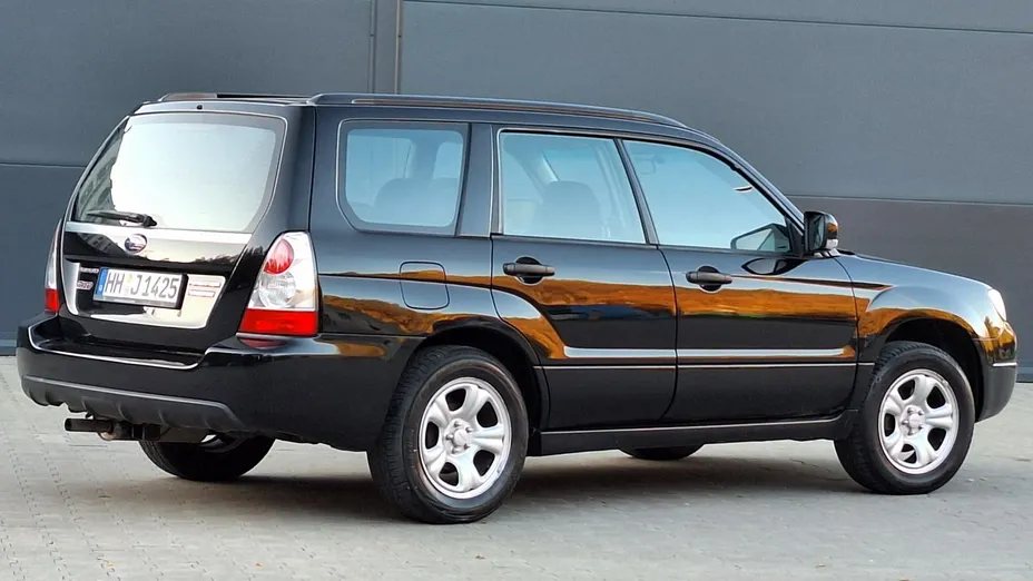SUBARU Forester -