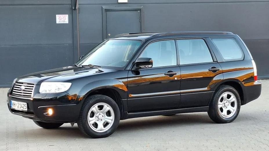 SUBARU Forester -
