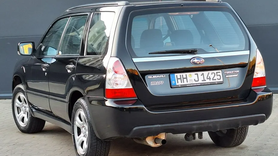 SUBARU Forester -