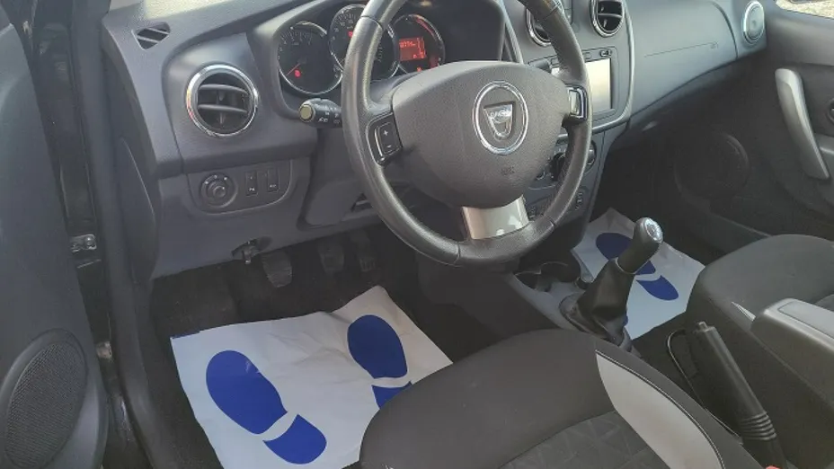 DACIA Sandero -