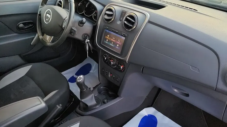 DACIA Sandero -