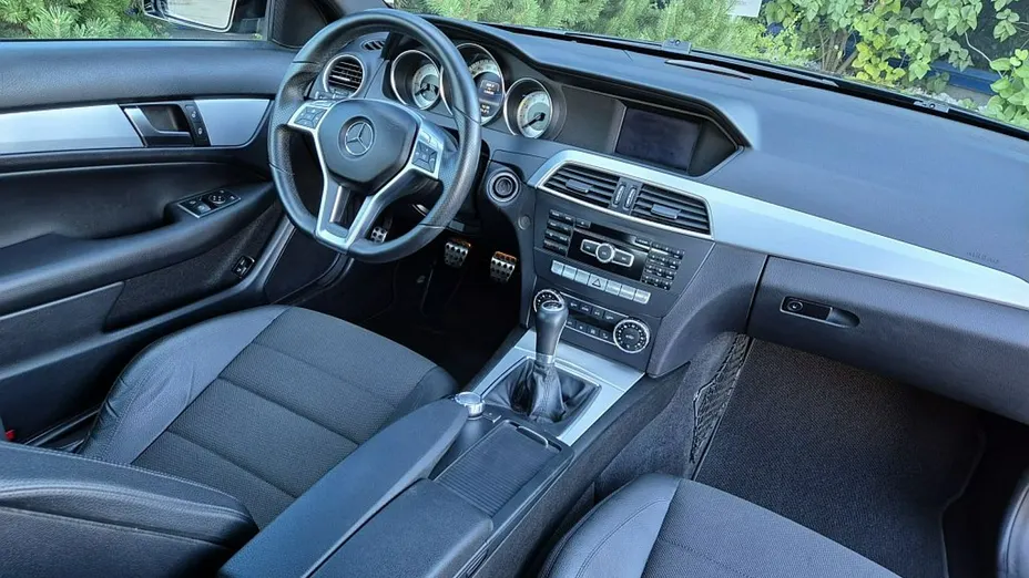 MERCEDES-BENZ C Klasa -
