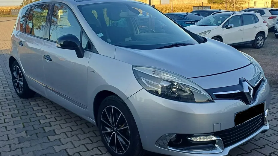 RENAULT Scenic -