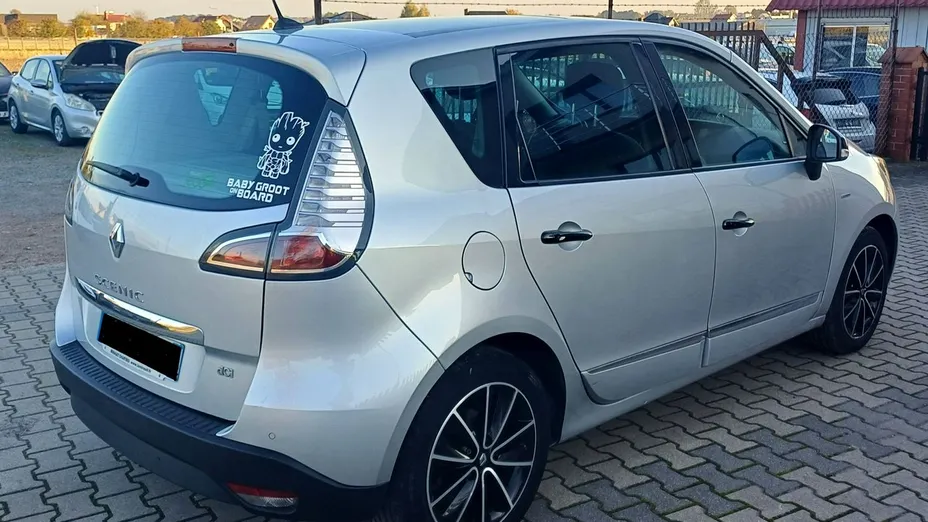 RENAULT Scenic -