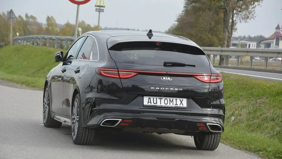 KIA ProCeed -