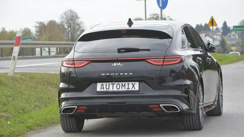 KIA ProCeed -