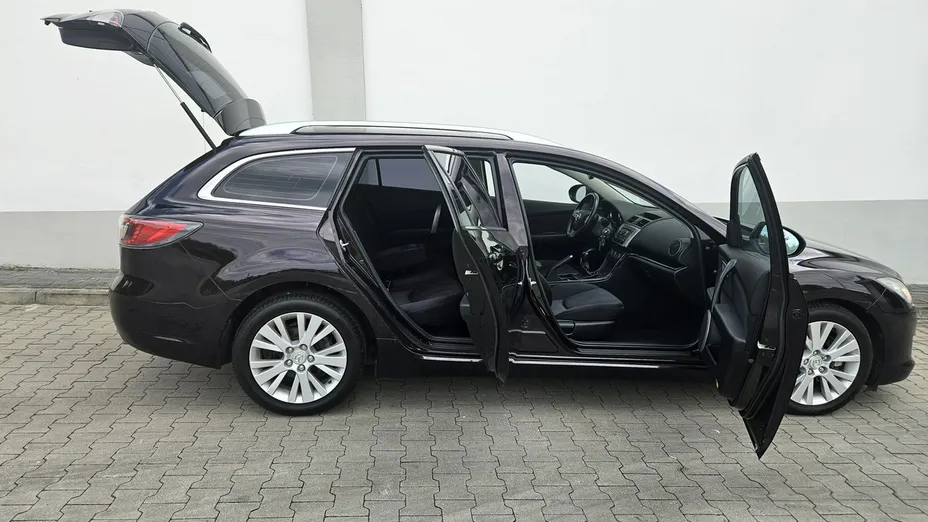 MAZDA 6 -