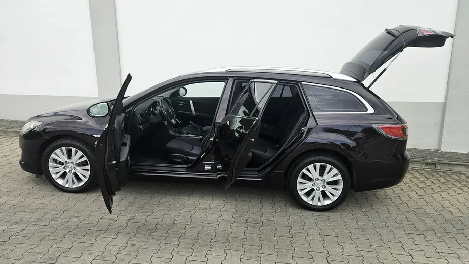 MAZDA 6 -