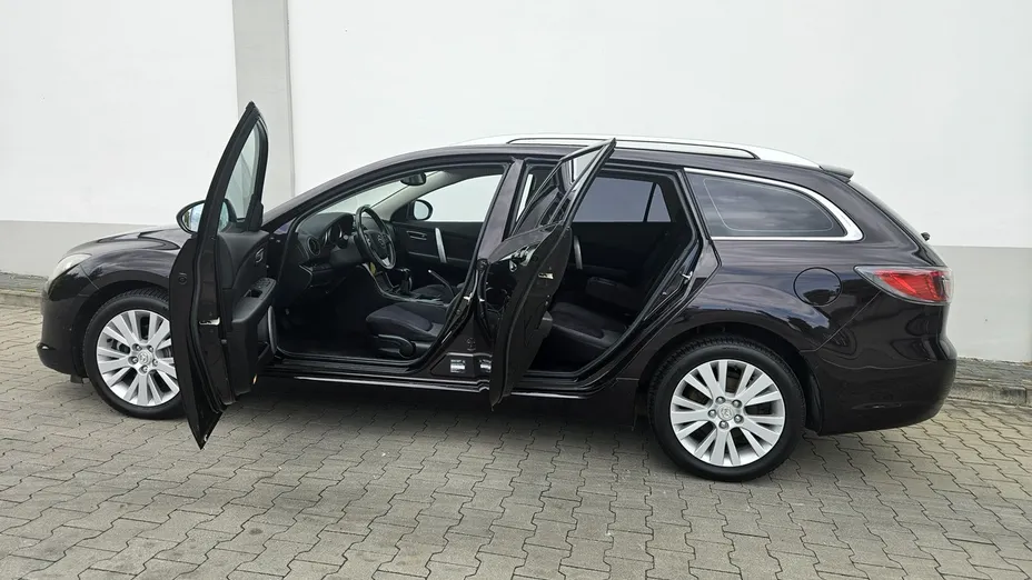 MAZDA 6 -