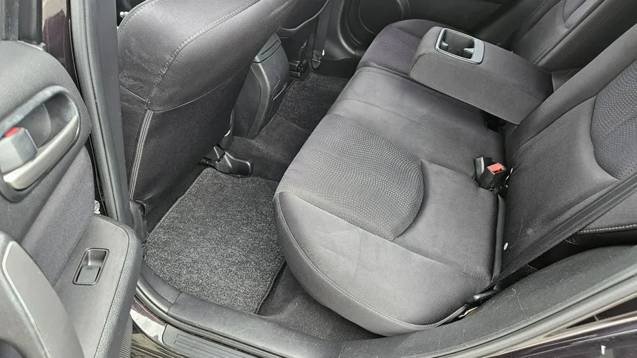 MAZDA 6 -