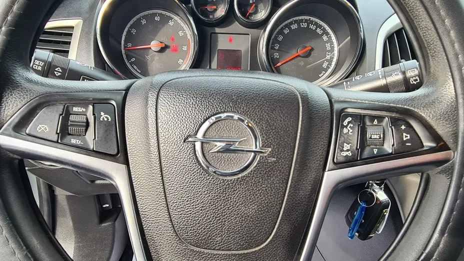 OPEL Astra -