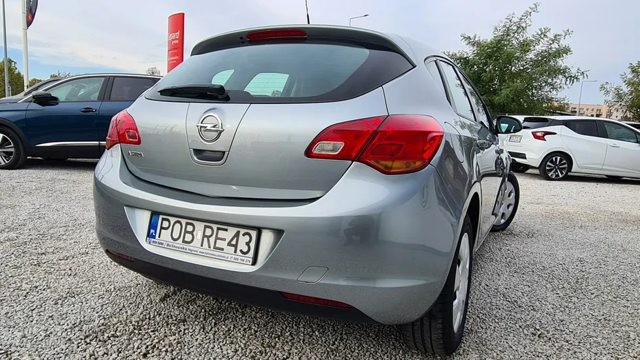 OPEL Astra -