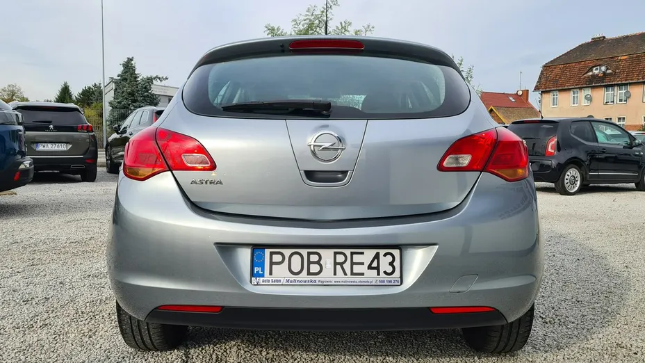 OPEL Astra -