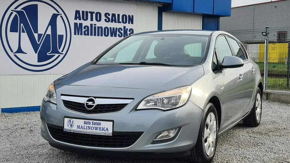 OPEL Astra -