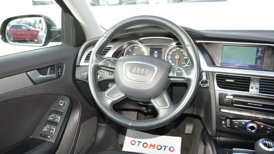 AUDI A4 -