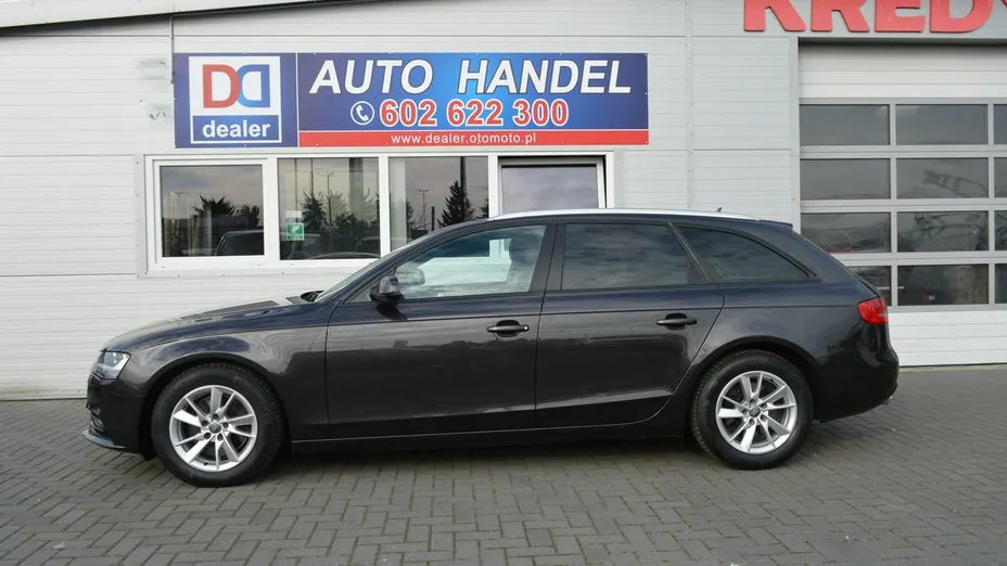 AUDI A4 -