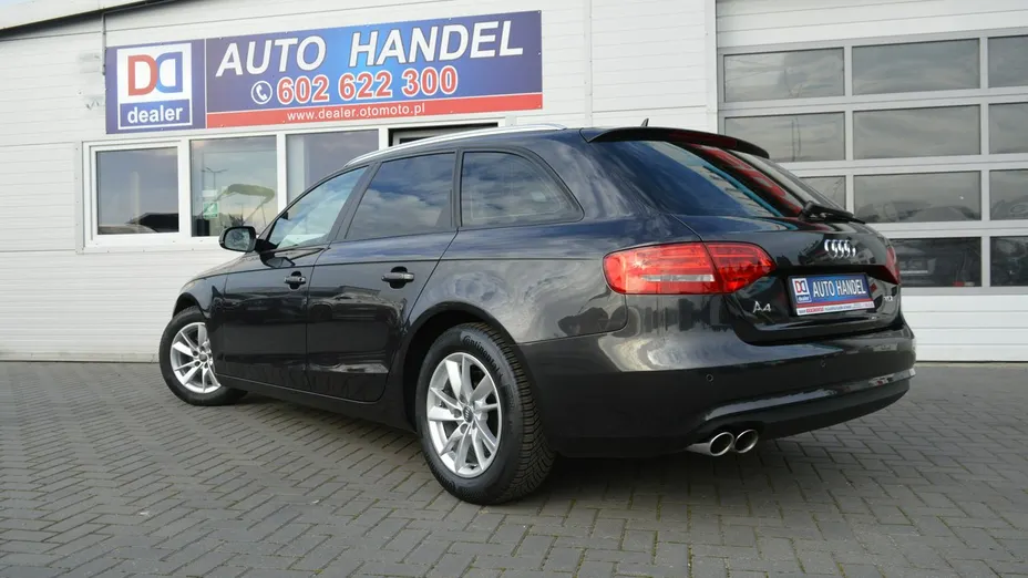 AUDI A4 -