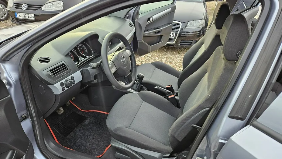 OPEL Astra -