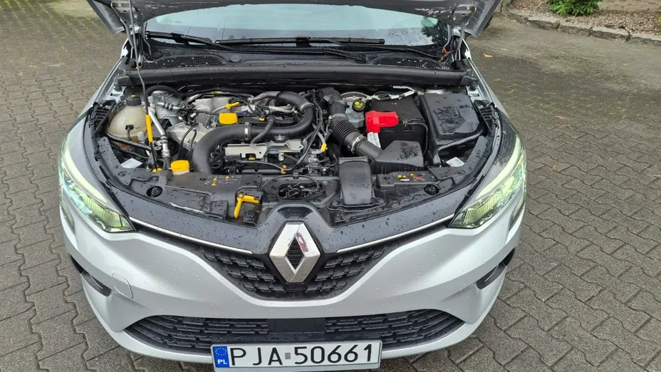 RENAULT Clio -