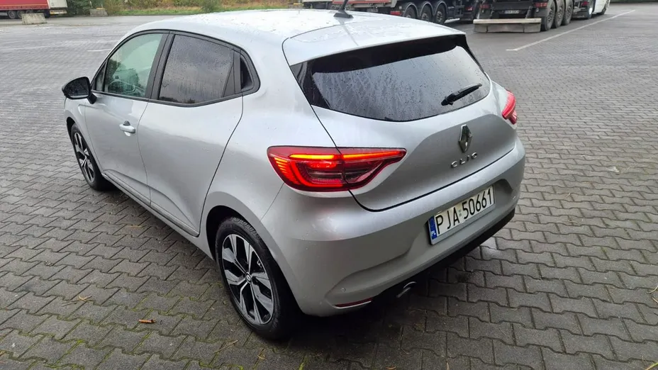 RENAULT Clio -