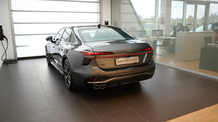 AUDI A6 -