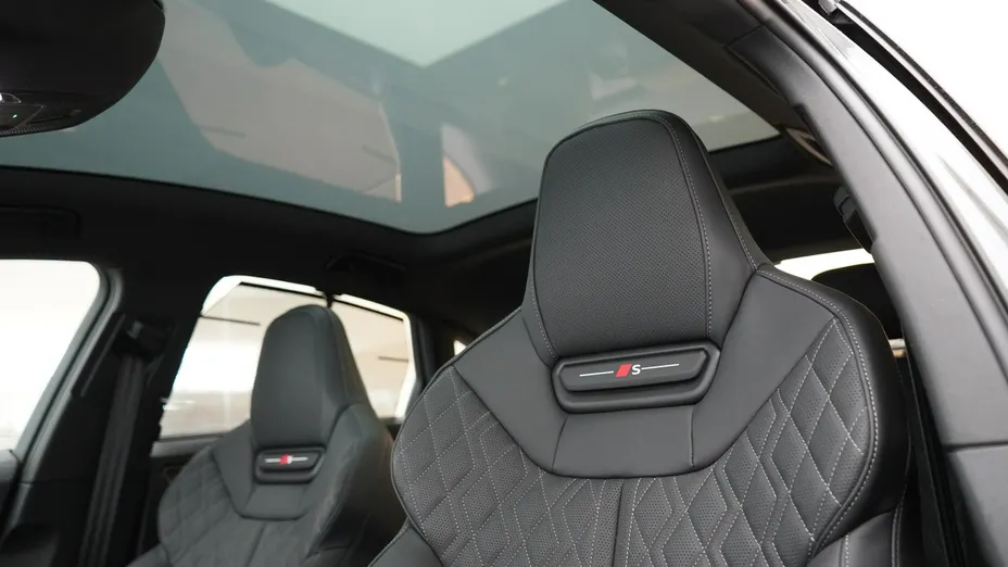 AUDI A6 -