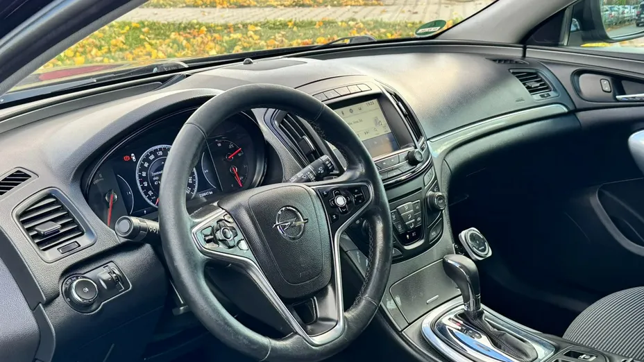 OPEL Insignia -
