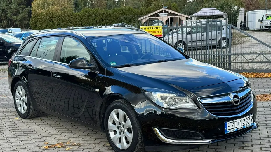 OPEL Insignia -