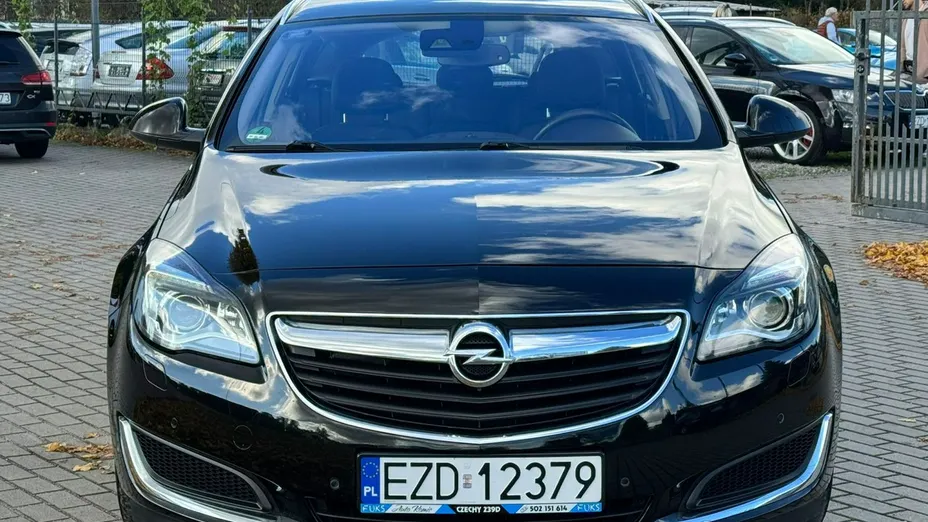 OPEL Insignia -