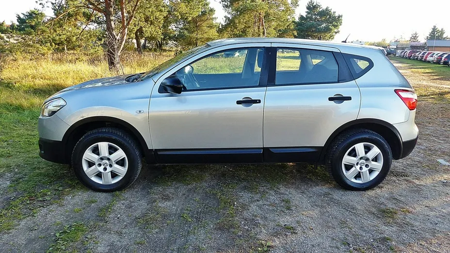 NISSAN Qashqai -