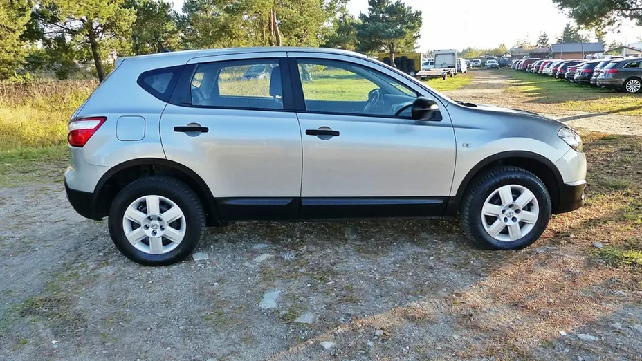 NISSAN Qashqai -