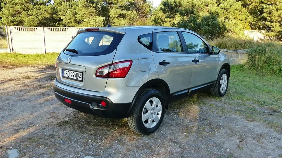 NISSAN Qashqai -