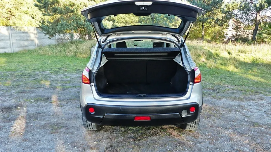 NISSAN Qashqai -