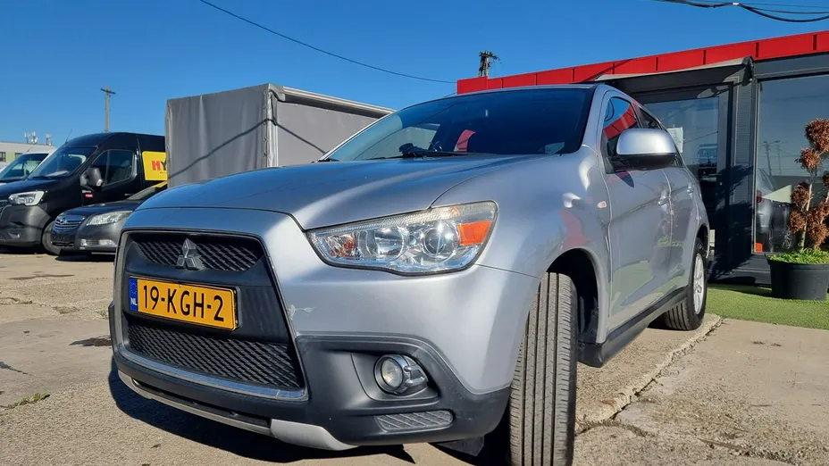 MITSUBISHI ASX -