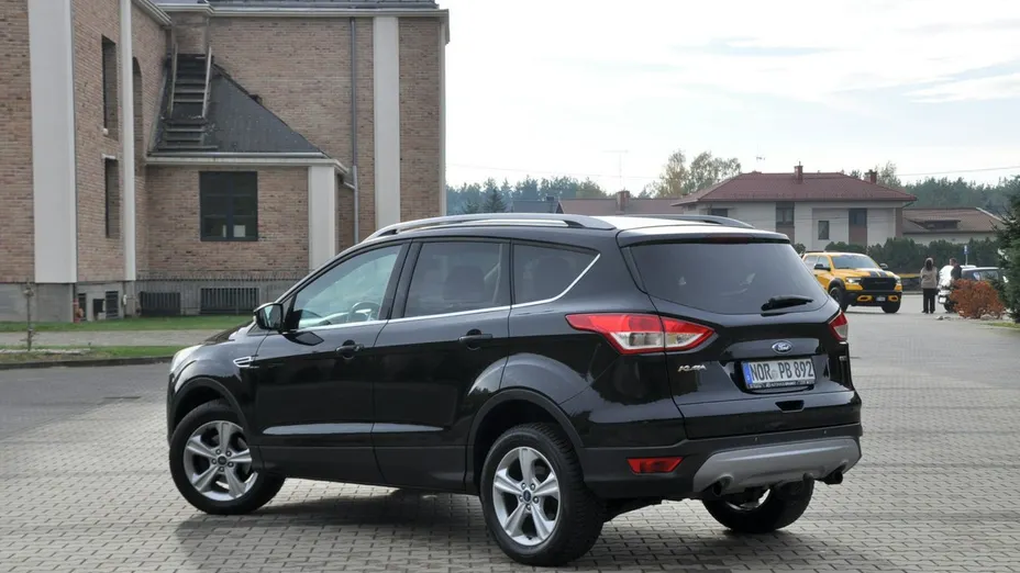 FORD Kuga -