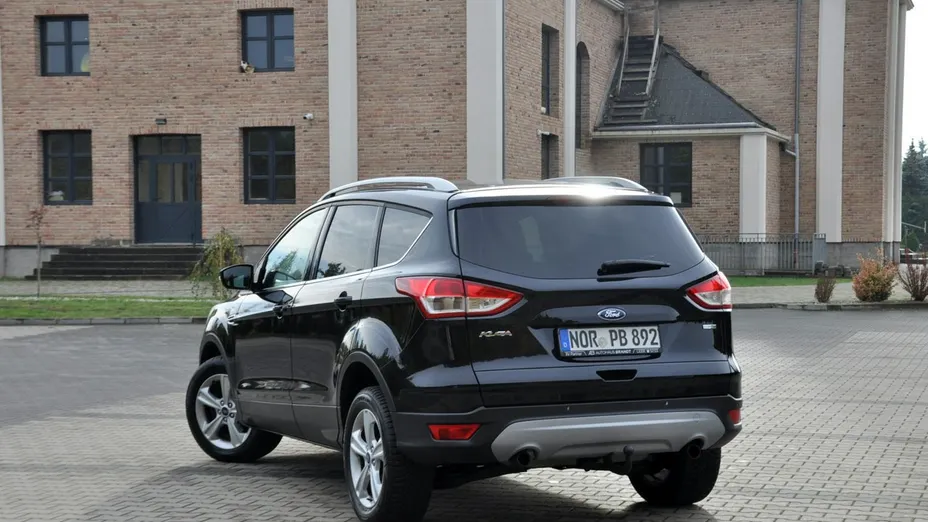 FORD Kuga -