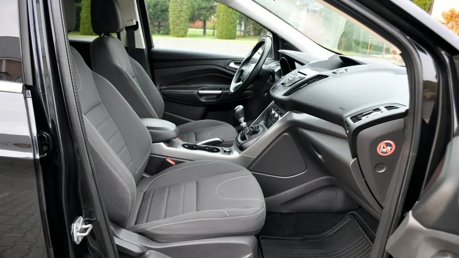 FORD Kuga -
