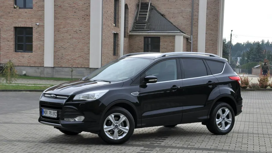 FORD Kuga -