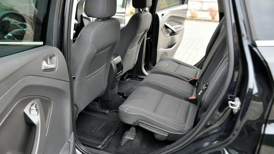 FORD Kuga -