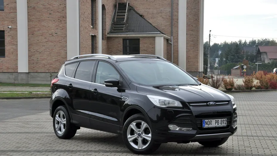 FORD Kuga -