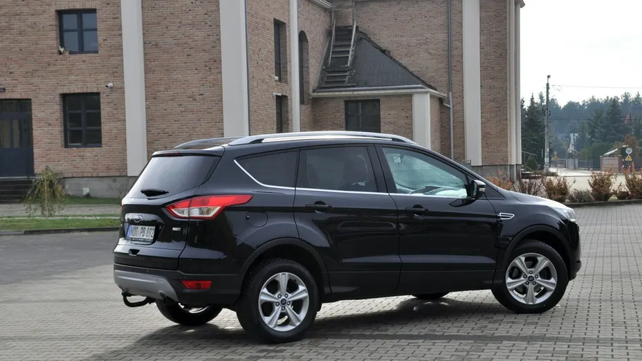 FORD Kuga -