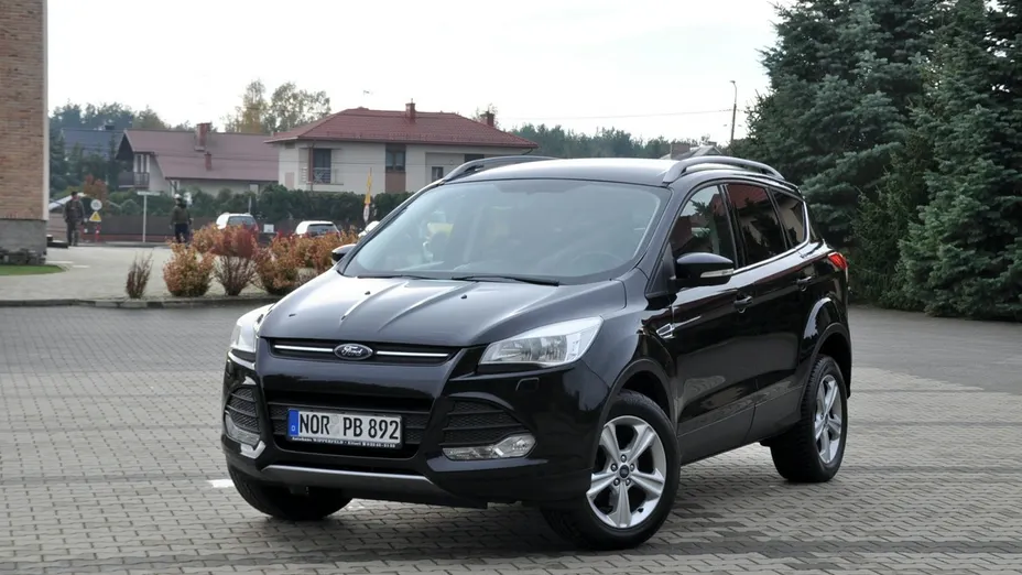 FORD Kuga -