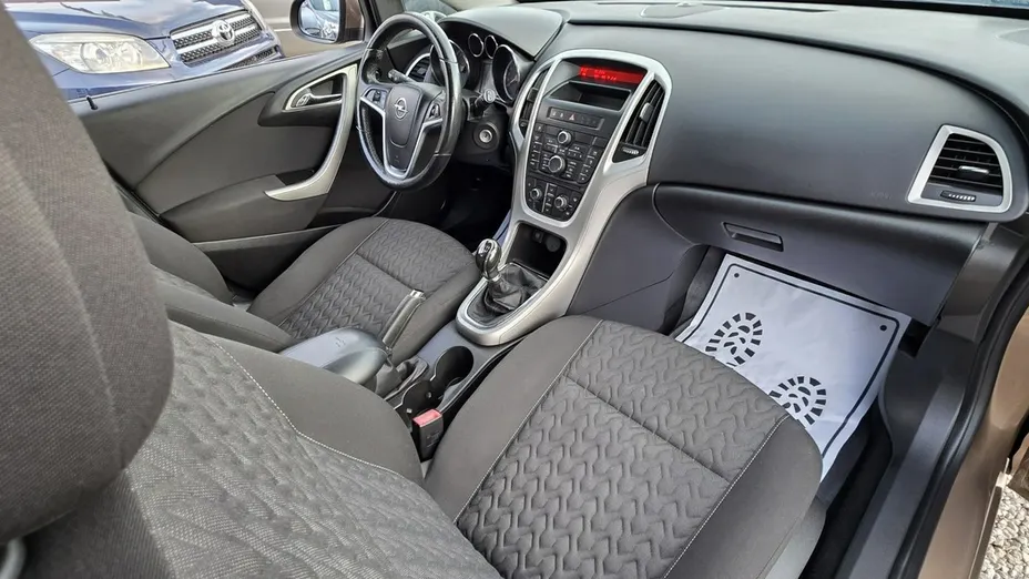 OPEL Astra -