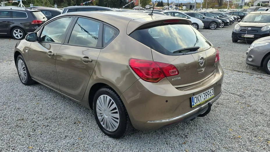 OPEL Astra -