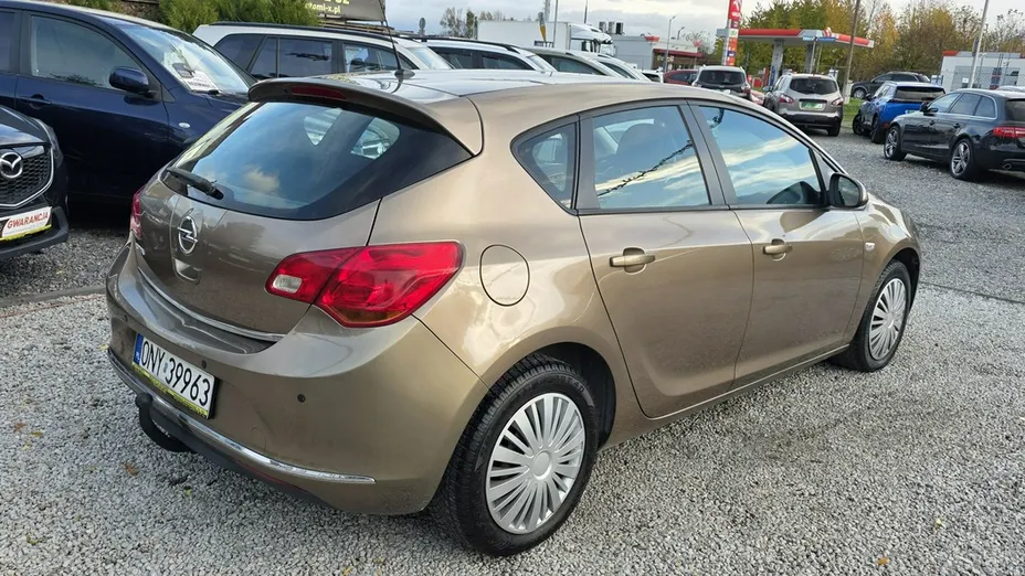 OPEL Astra -