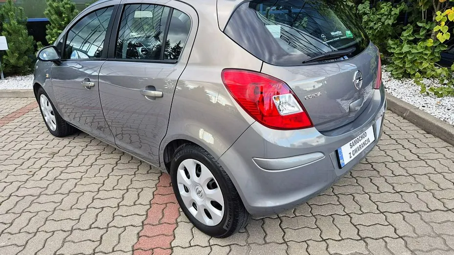 OPEL Corsa -