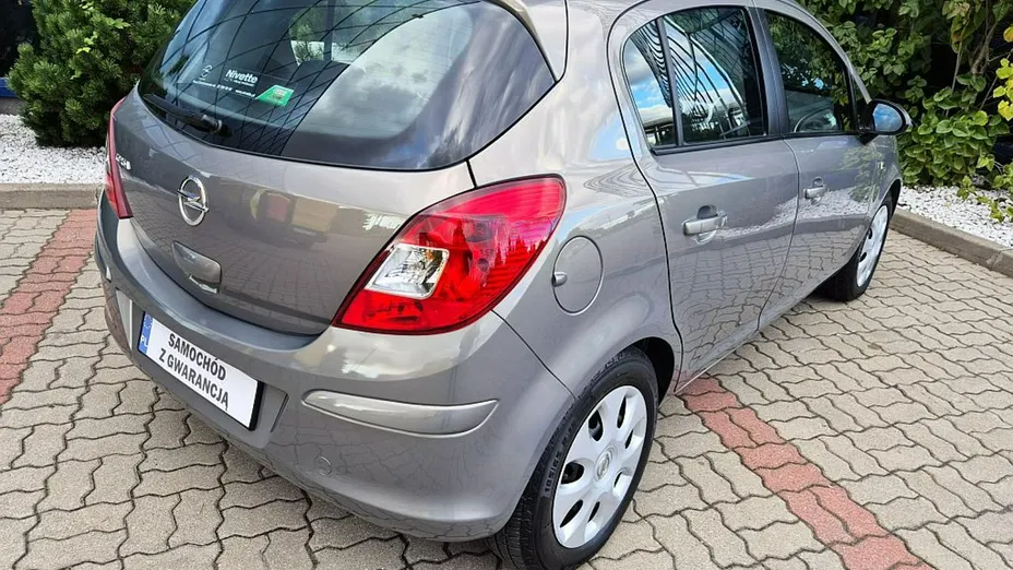 OPEL Corsa -