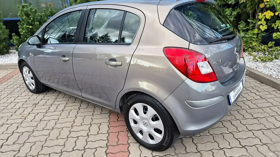 OPEL Corsa -