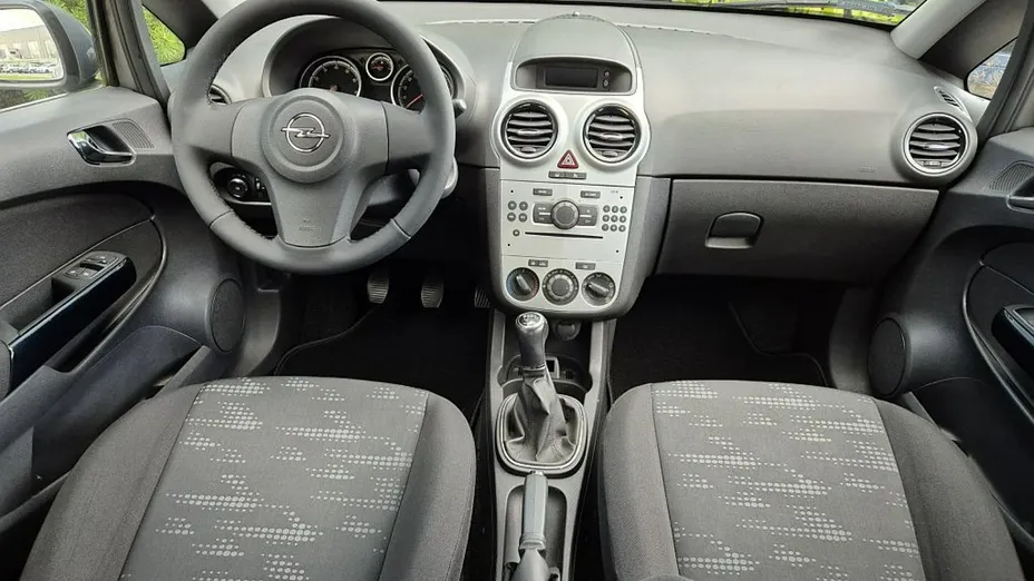 OPEL Corsa -