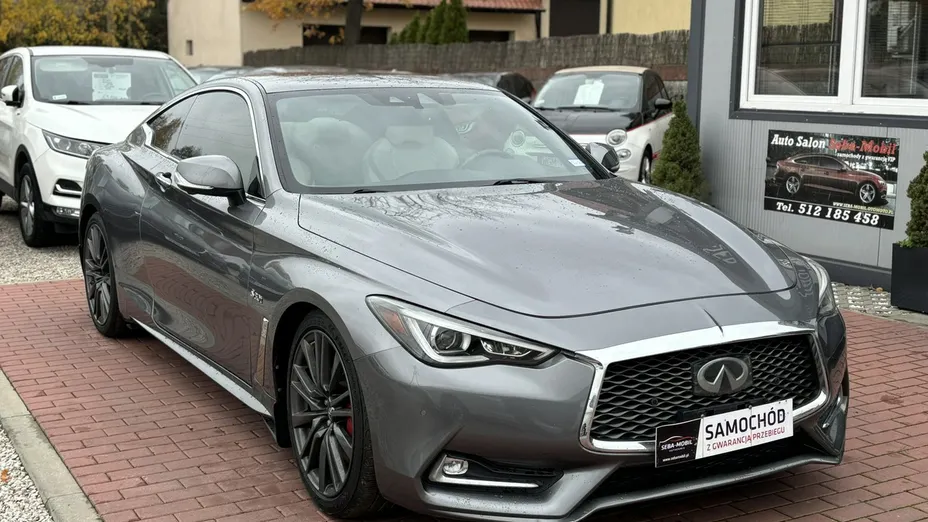 INFINITI Q60 -